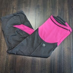 Victoria Secret Sport capris size small